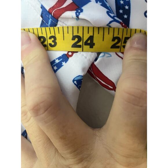 Reel Legends Performance Men's Fishing Shirt Americana Fishing Lure Print L - Picture 9 of 10